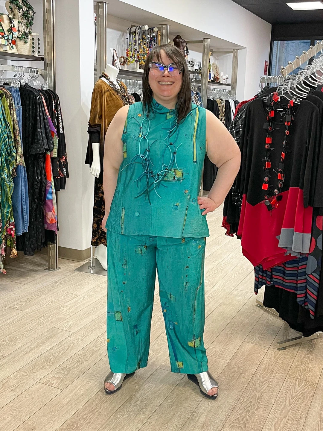 3 Potato Art Print Sleeveless Mock Neck Top, Teal Multi