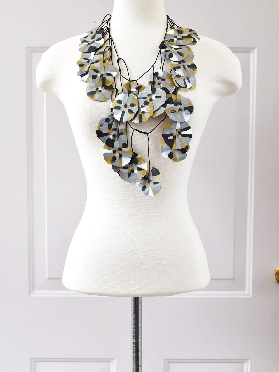 Ekeimenna By Annemieke Broenink Huge Recycled Pansy Necklace - Red 6 Ekeimenna By Annemieke Broenink Huge Recycled Pansy Necklace - Red