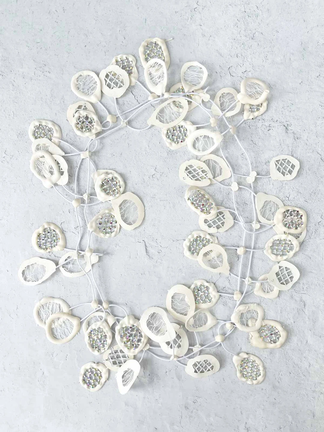 Annemieke Broenink Glitter Lace Poppy Necklace, White Annemieke Broenink 3 Annemieke Broenink Glitter Lace Poppy Necklace, White Annemieke Broenink