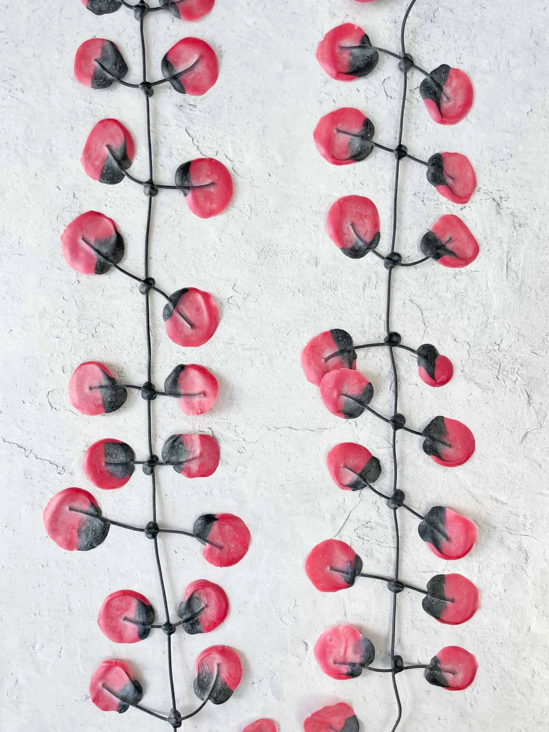 Annemieke Broenink Poppy Necklace, Bubble Gum 5 Annemieke Broenink Poppy Necklace, Bubble Gum