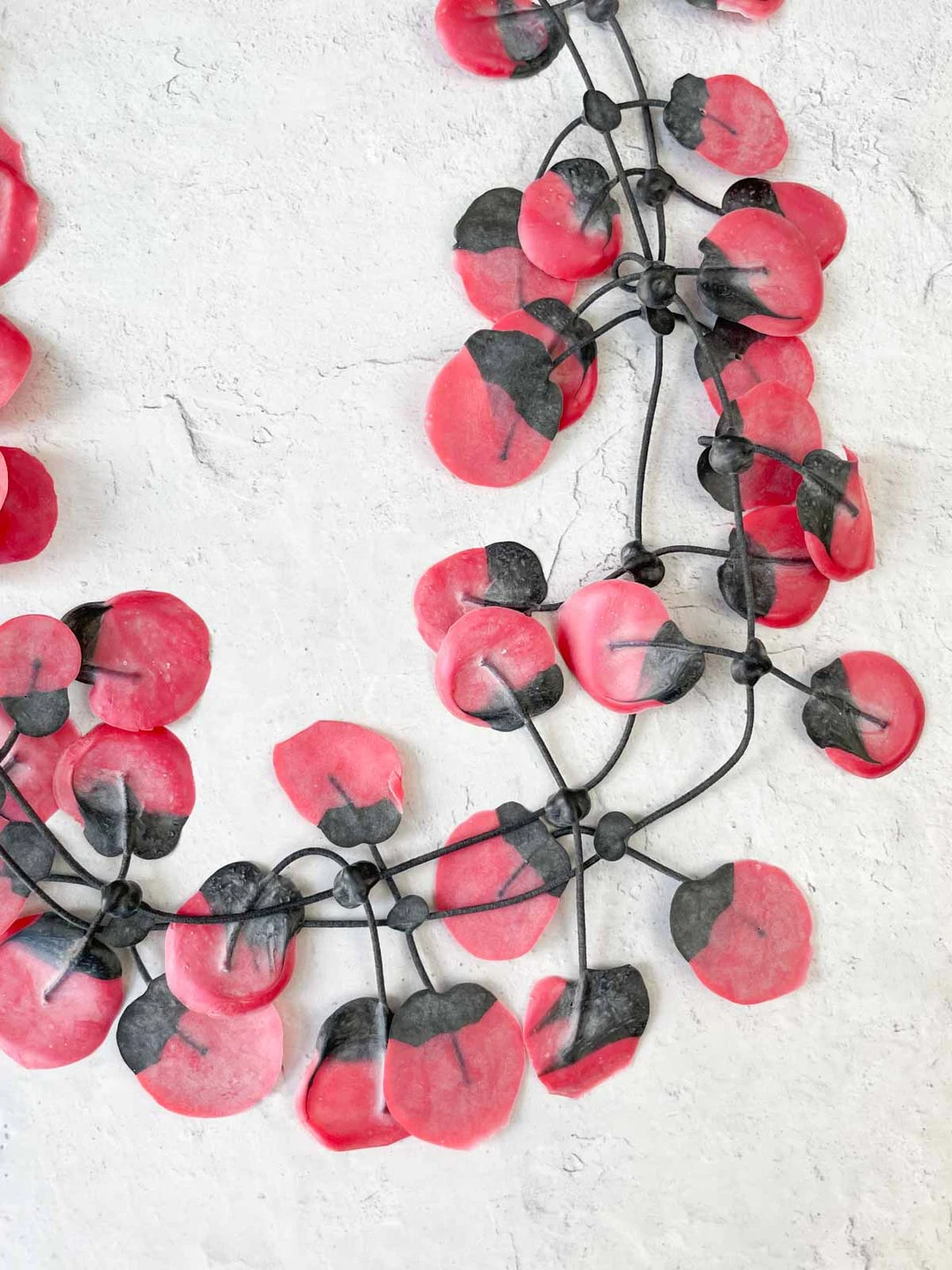 Annemieke Broenink Poppy Necklace, Bubble Gum 4 Annemieke Broenink Poppy Necklace, Bubble Gum