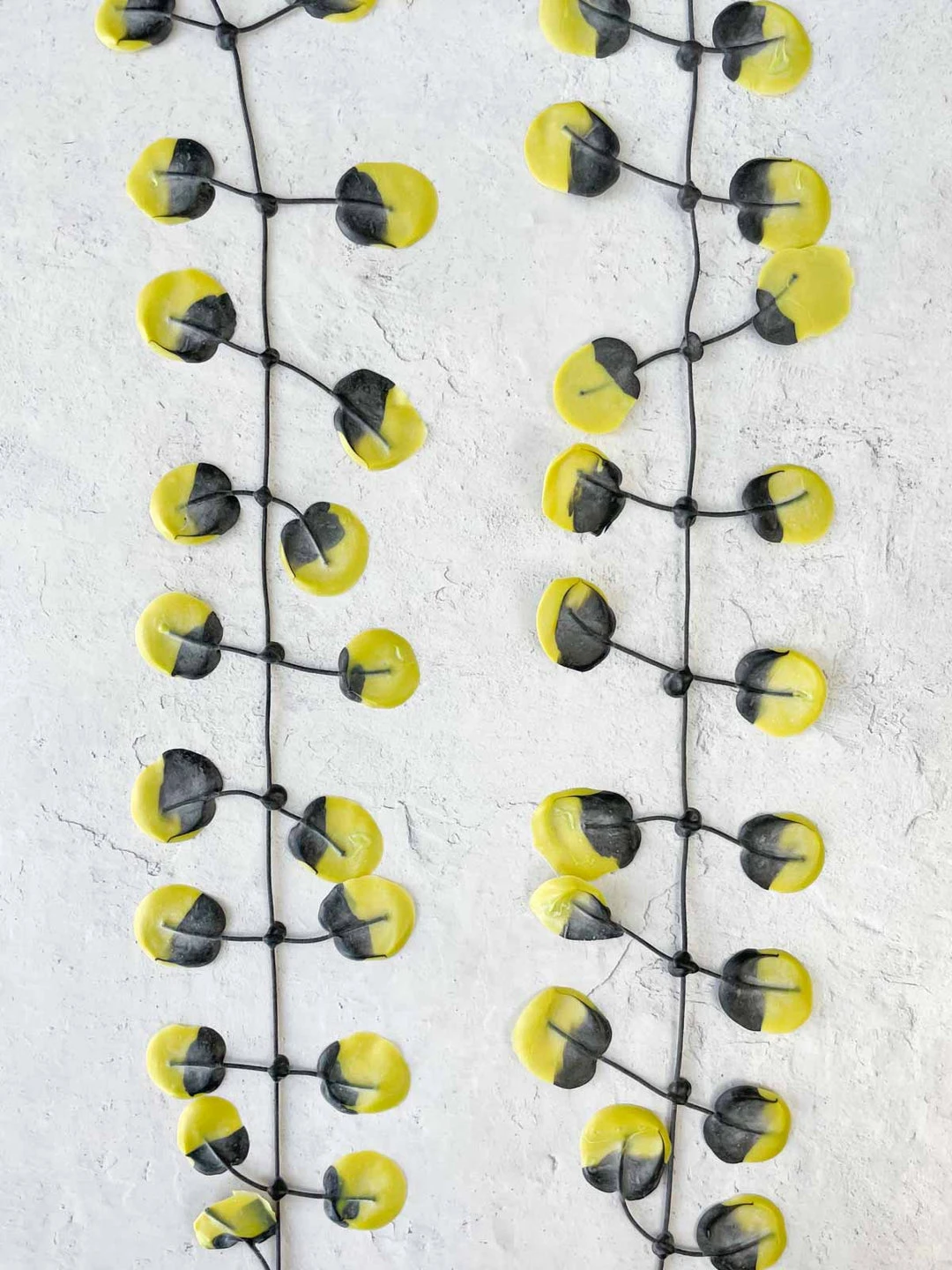 Annemieke Broenink Poppy Necklace, Key Lime Annemieke Broenink 5 Annemieke Broenink Poppy Necklace, Key Lime Annemieke Broenink