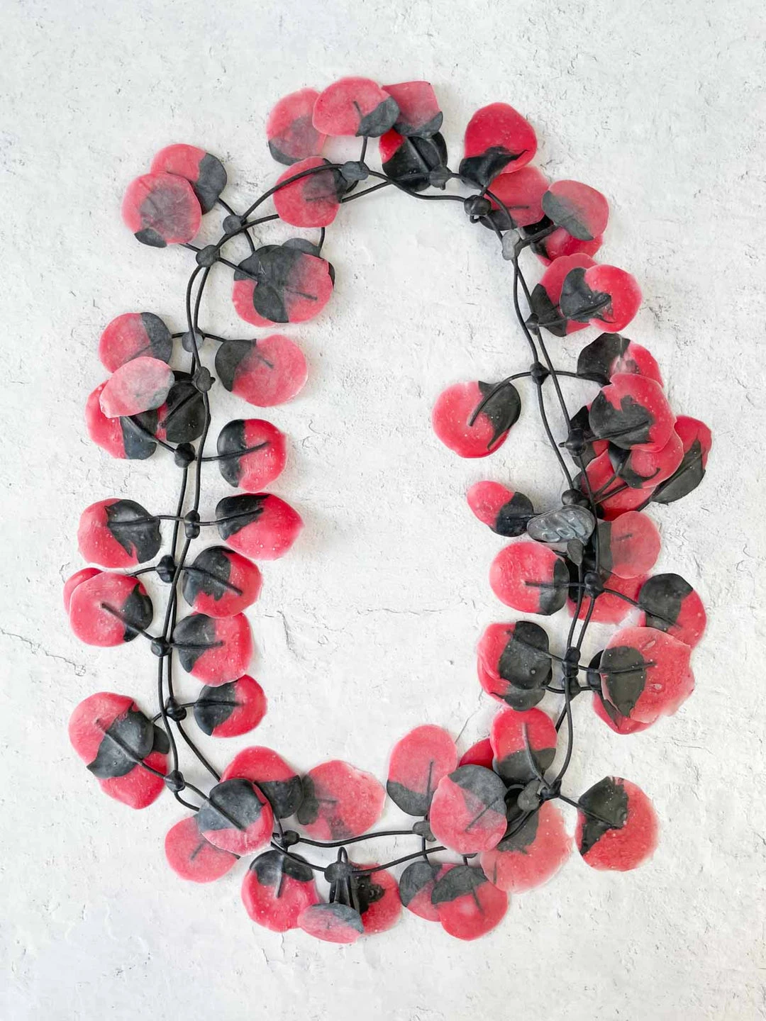 Annemieke Broenink Poppy Necklace, Valentine Annemieke Broenink 3 Annemieke Broenink Poppy Necklace, Valentine Annemieke Broenink