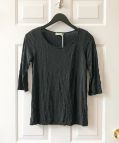 Chalet Crinkle 3/4 Sleeve Basic Top, Black Chalet Et Ceci
