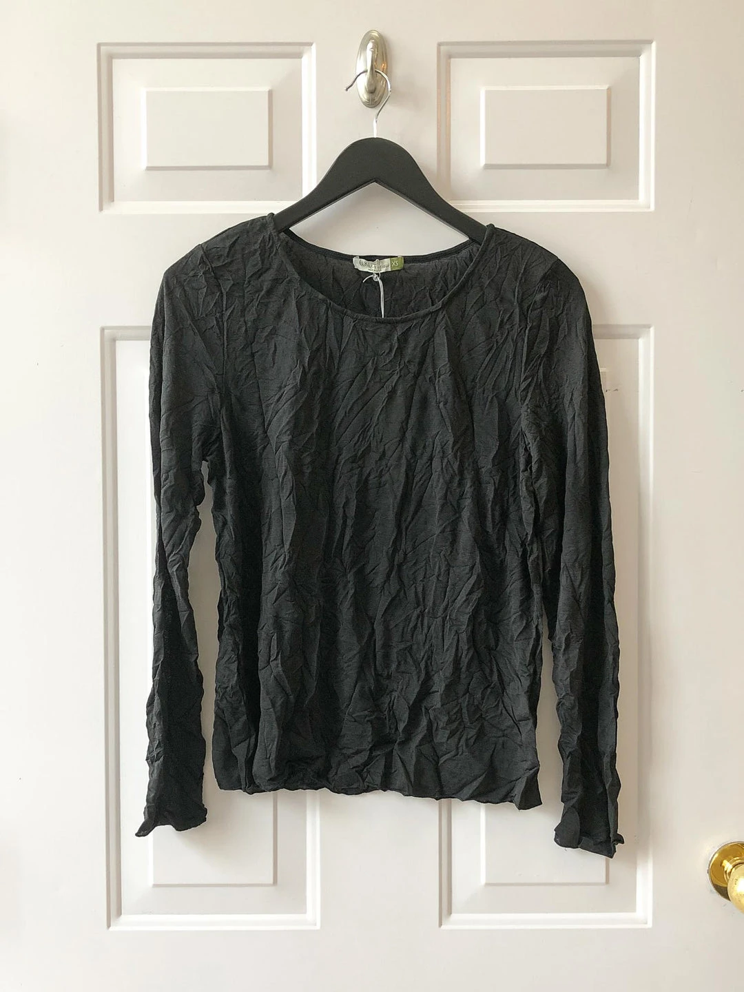 Chalet Chalet Et Ceci Crinkle Mesh Long Sleeve Basic Top, Black 3 Chalet Chalet Et Ceci Crinkle Mesh Long Sleeve Basic Top, Black