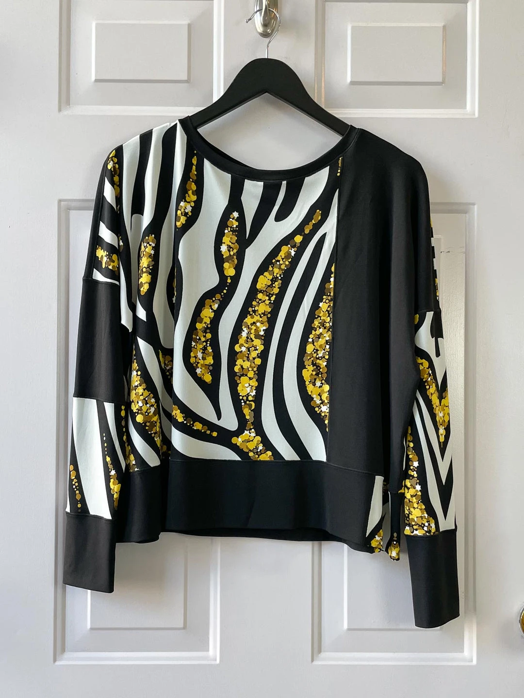 Eva Varro Kabuki Top, Charms Eva Varro 3 Eva Varro Kabuki Top, Charms Eva Varro