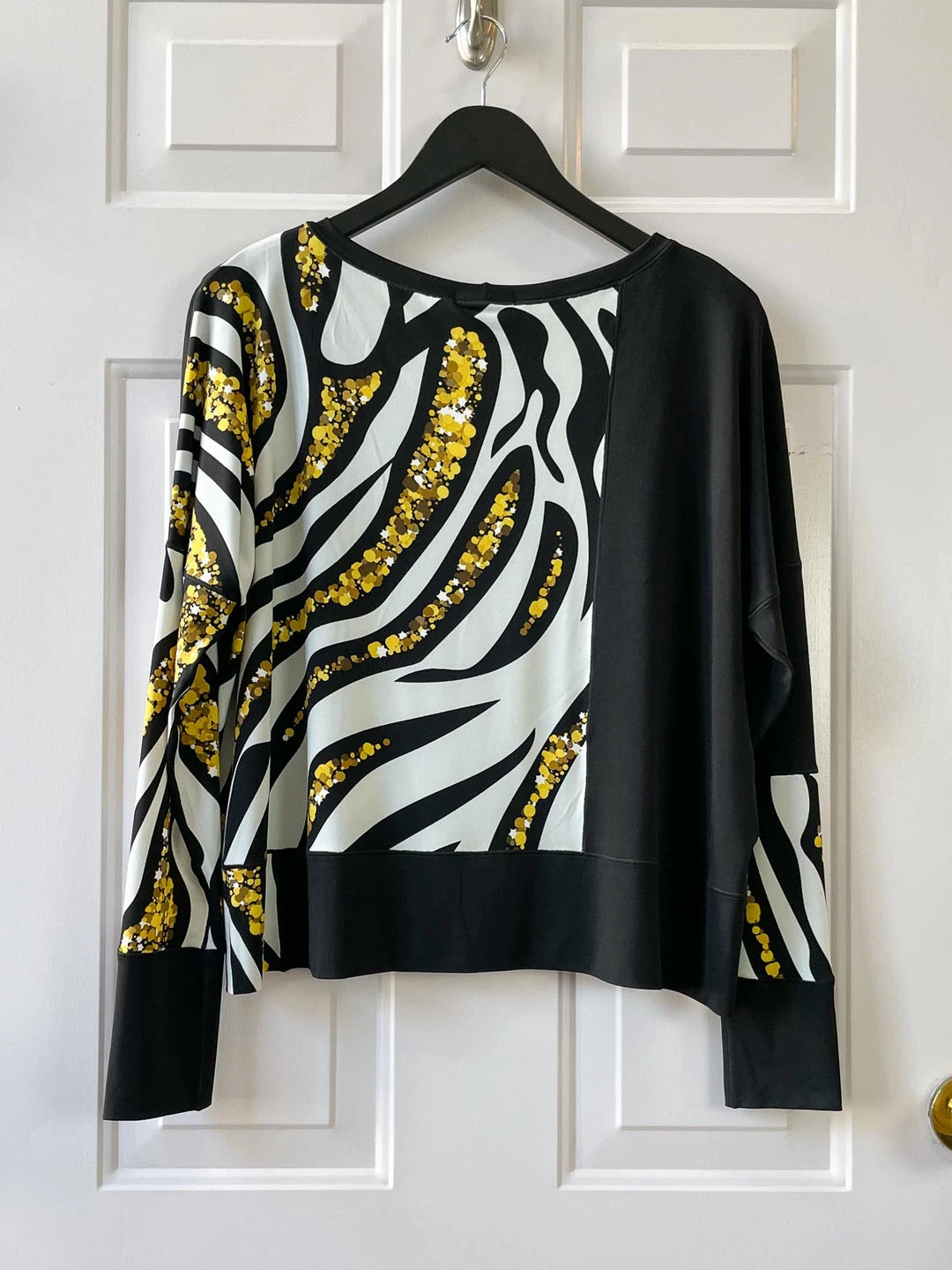 Eva Varro Kabuki Top, Charms Eva Varro 4 Eva Varro Kabuki Top, Charms Eva Varro