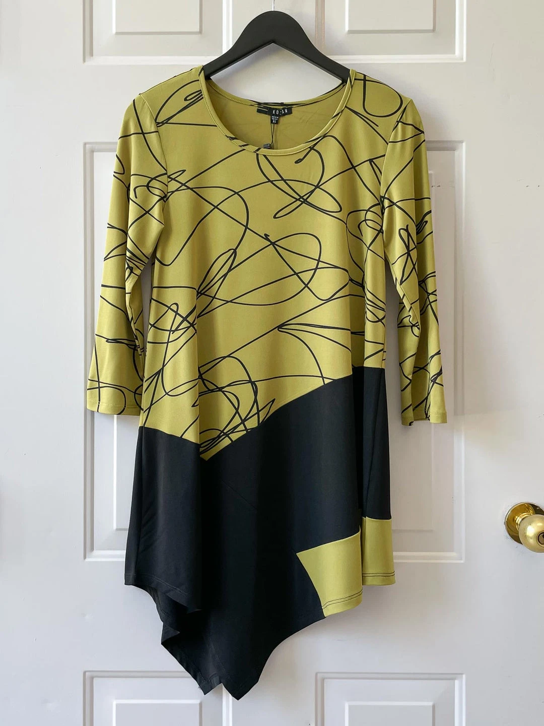 Kozan Dash Tunic, Script 3 Kozan Dash Tunic, Script