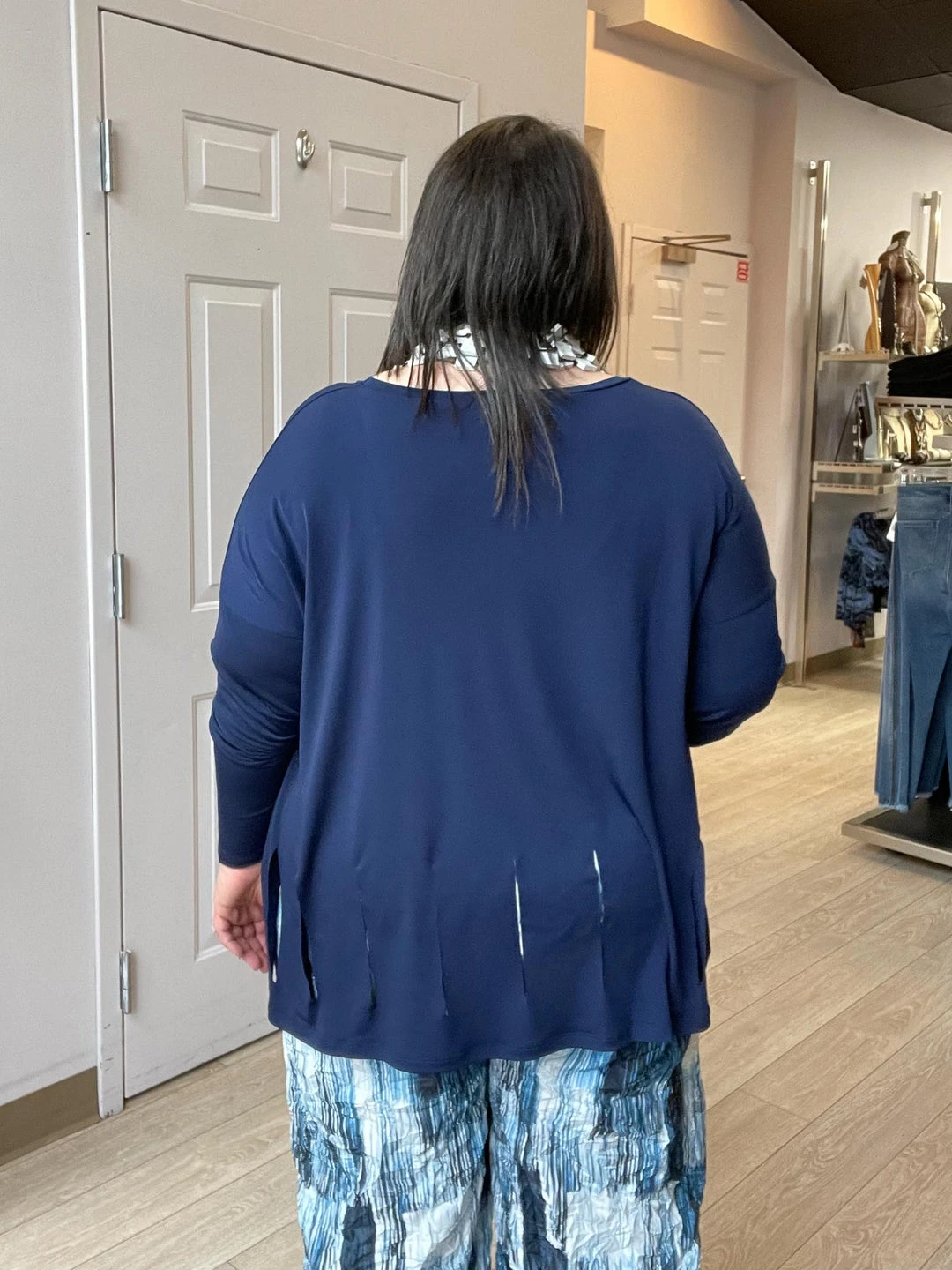 Kozan Delano Top, Deep Cut Out 6 Kozan Delano Top, Deep Cut Out