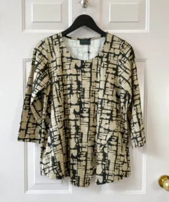 Q'Neel Notch Vent A-Line Top, Tan/Black