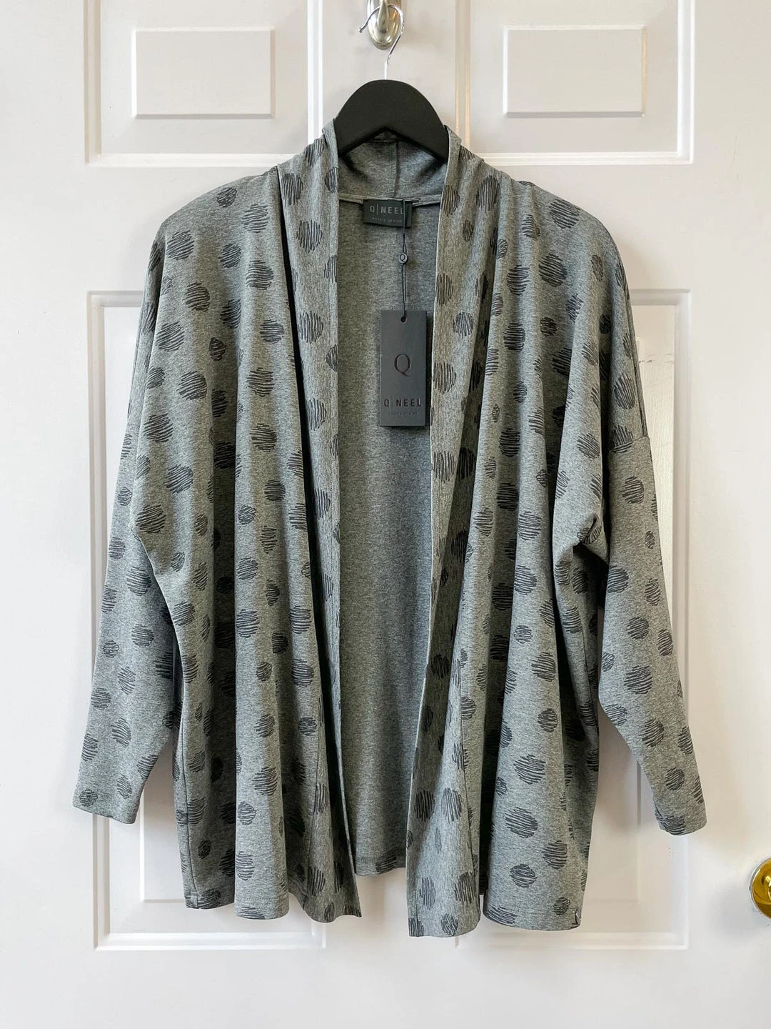 Q'Neel Q'Neel Scribble Dot Drop Sleeve Cover Up, Grey 3 Q'Neel Q'Neel Scribble Dot Drop Sleeve Cover Up, Grey