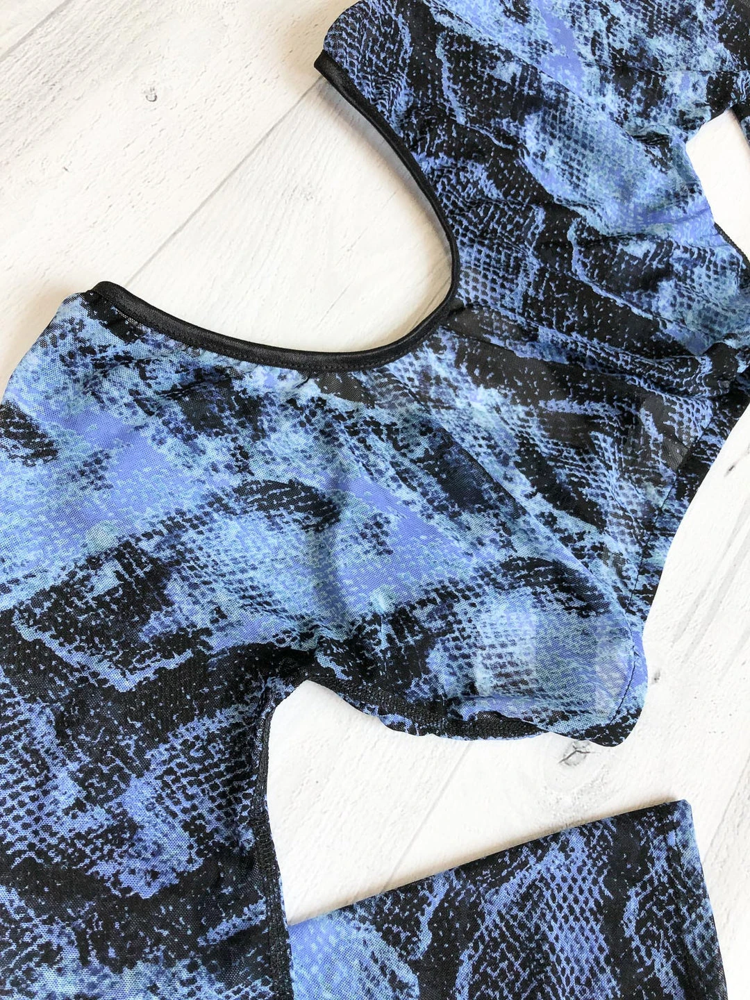 Sleevey Wonders 3/4 Sleeve Snakeskin Mesh Sleeves, Blue