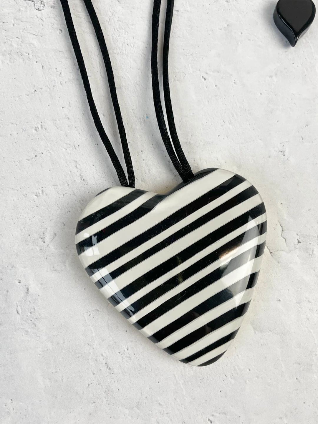 Zsiska Olivia Heart Pendant Necklace, Yellow 5 Zsiska Olivia Heart Pendant Necklace, Yellow